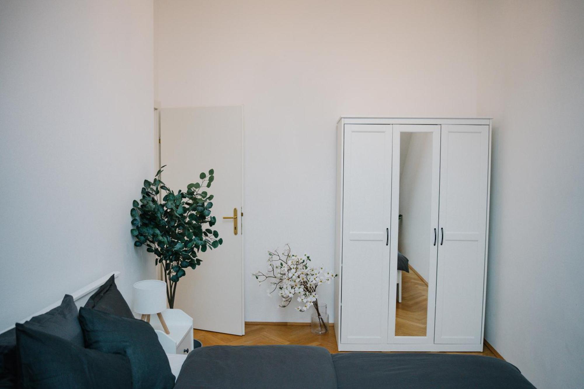 110Qm, 4 Bedrooms, Near Schoenbrunn - Axara Housing Osw 33 Wenen Buitenkant foto